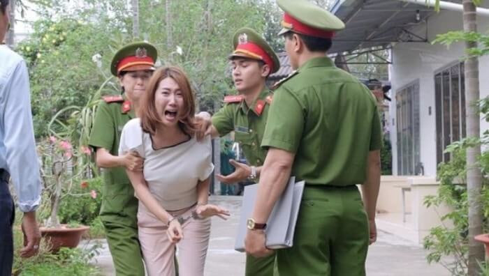 mơ bị công an bắt